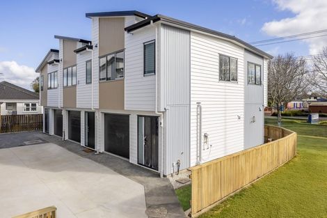 Photo of property in 57b Rathgar Road, Henderson, Auckland, 0610