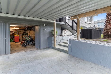 Photo of property in 22 Lynwood Place, Brookfield, Tauranga, 3110