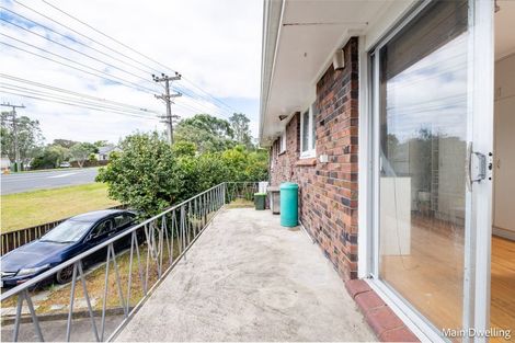 Photo of property in 486 Don Buck Road, Massey, Auckland, 0614