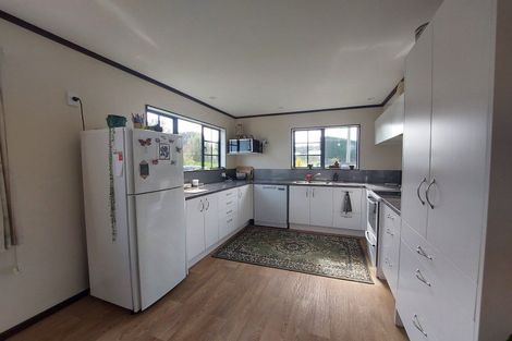 Photo of property in 33 Railway Terrace, Ohau, Levin, 5570