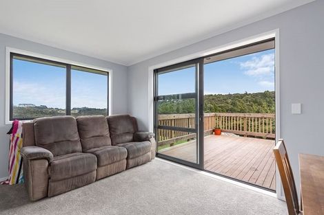 Photo of property in 51 Caton Road, Waitakere, Henderson, 0782