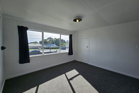 Photo of property in 10 Paritutu Road, Spotswood, New Plymouth, 4310