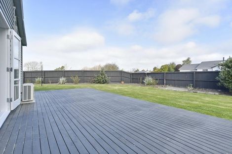 Photo of property in 868 Main North Road, Belfast, Christchurch, 8051