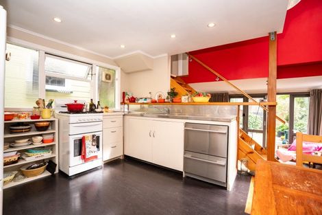 Photo of property in 19 Moir Street, Mount Victoria, Wellington, 6011