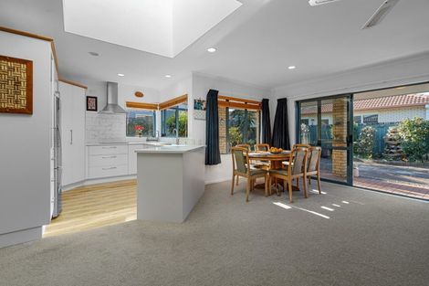 Photo of property in 38 Corinth Grove, Papamoa Beach, Papamoa, 3118