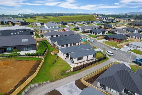 Photo of property in 8 Anglers Way, Omokoroa, 3114