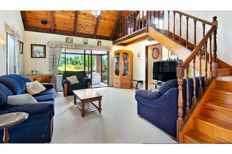 Photo of property in 11 Vipond Road, Stanmore Bay, Whangaparaoa, 0932