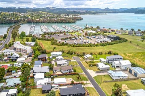 Photo of property in 107 Riverview Road, Whangamata, 3620