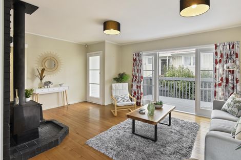 Photo of property in 47 Farquhar Road, Glendene, Auckland, 0602