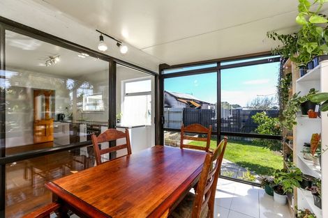 Photo of property in 10 High Street West, Waitara, 4320