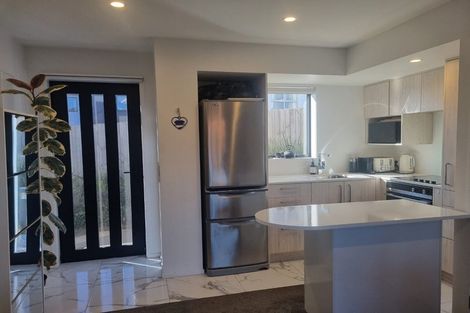 Photo of property in 4/45 Vera Road, Te Atatu South, Auckland, 0610