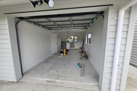 Photo of property in 190 Oraha Road, Kumeu, 0892