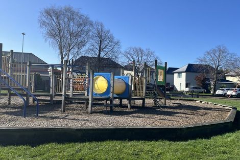 Photo of property in 3/2 Leamington Street, Addington, Christchurch, 8024