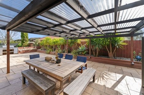 Photo of property in 30 Mcleod Place, Papamoa Beach, Papamoa, 3118