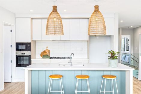 Photo of property in 17a Alexander Avenue, Torbay, Auckland, 0630