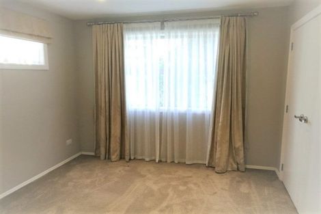 Photo of property in 27 Momona Road, Greenlane, Auckland, 1051