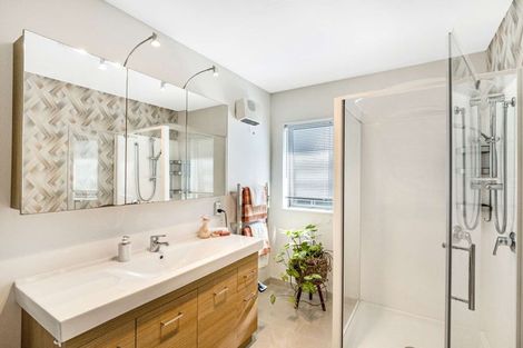 Photo of property in 4 Solander Road, Pegasus, 7612