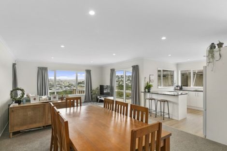 Photo of property in 7 Epic Way, Newlands, Wellington, 6037
