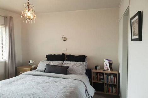 Photo of property in 2/25 Kitchener Road, Sandringham, Auckland, 1025