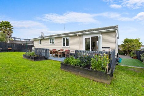 Photo of property in 236 Whitney Street, Blockhouse Bay, Auckland, 0600