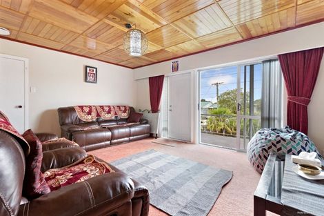 Photo of property in 4 Kaweka Street, New Lynn, Auckland, 0600