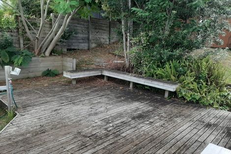 Photo of property in 2/10 Pickwick Parade, Mellons Bay, Auckland, 2014
