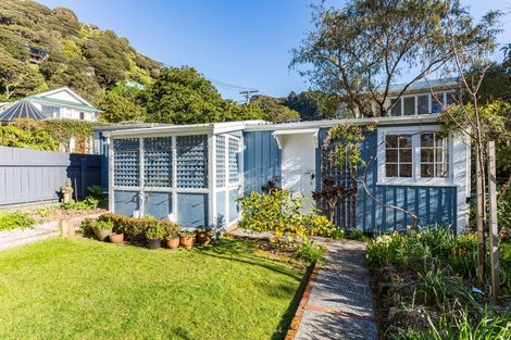 Photo of property in 10 Kowhai Street, Eastbourne, Lower Hutt, 5013