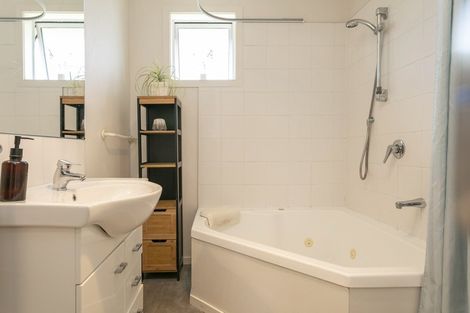 Photo of property in 2/120 Taupo View Road, Taupo, 3330