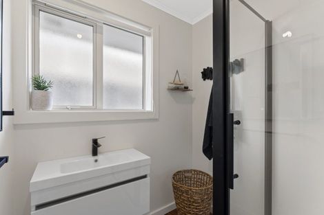 Photo of property in 60 Wingate Street, Redwood, Christchurch, 8051