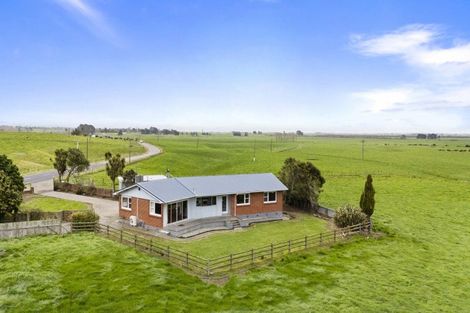 Photo of property in 425 Makerua Road, Tokomaru, 4474