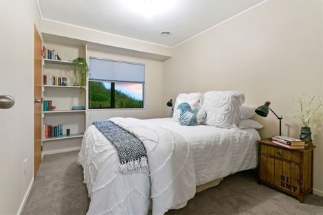 Photo of property in 3/6 Honeysuckle Lane, Mairangi Bay, Auckland, 0630
