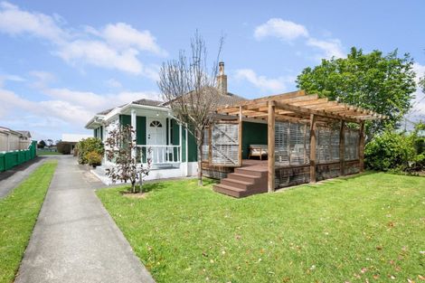 Photo of property in 18 Carisbrooke Street, Katikati, 3129