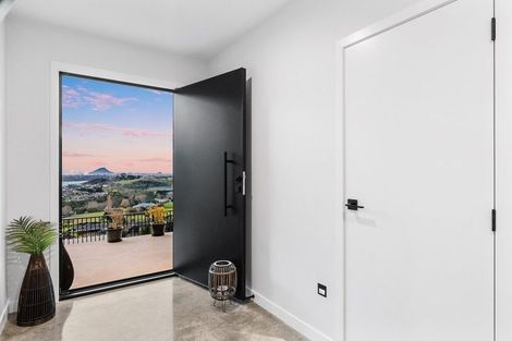 Photo of property in 42 Oceana Drive, Welcome Bay, Tauranga, 3175