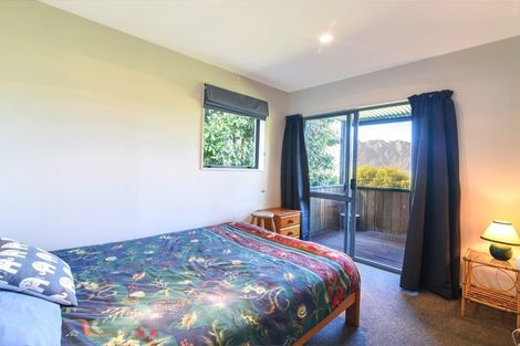 Photo of property in 49b Wynyard Crescent, Fernhill, Queenstown, 9300