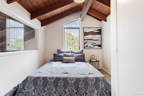 Photo of property in 54 Edgeworth Road, Glenfield, Auckland, 0629