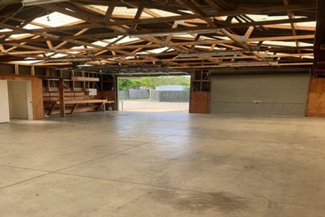 Photo of property in 292 Wellington Road, Wainuiomata, Lower Hutt, 5014