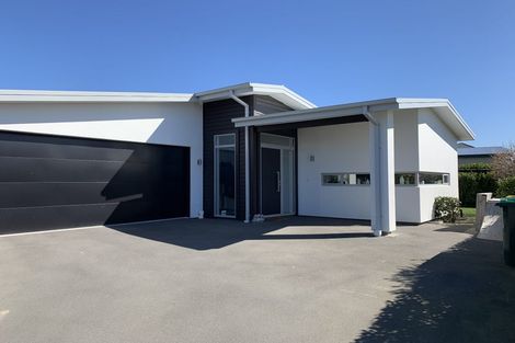 Photo of property in 16b Crown Close, Prebbleton, 7604