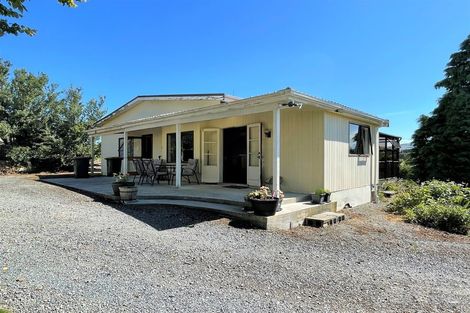 Photo of property in 11 Stuart Street, Owaka, 9535