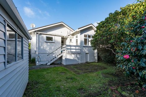 Photo of property in 6 Friend Street, Karori, Wellington, 6012