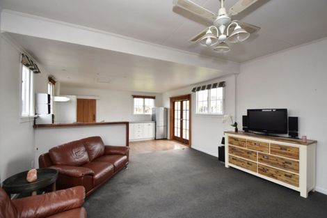 Photo of property in 70 Margaret Street, Roslyn, Palmerston North, 4414
