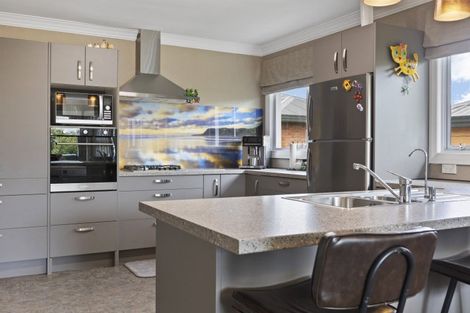 Photo of property in 60 Cutfield Street, Inglewood, 4330