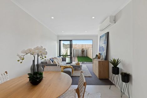 Photo of property in 42 Cambie Avenue, Red Beach, 0932