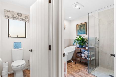 Photo of property in 114 Matakana Valley Road, Matakana, Warkworth, 0985