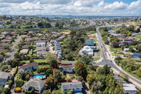 Photo of property in 8 Makora Road, Massey, Auckland, 0614