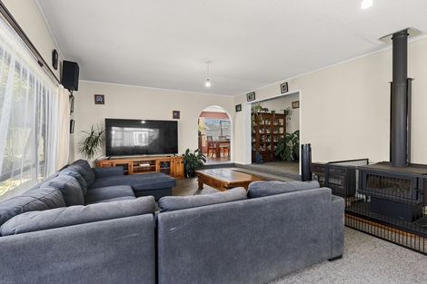 Photo of property in 70 Domett Street, Waitara, 4320