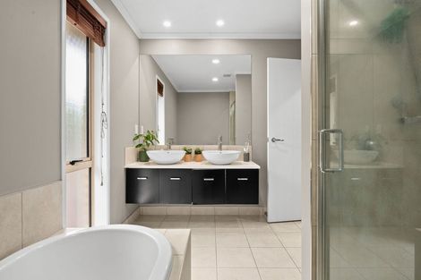 Photo of property in 6 Cleeve Close, Huntington, Hamilton, 3210