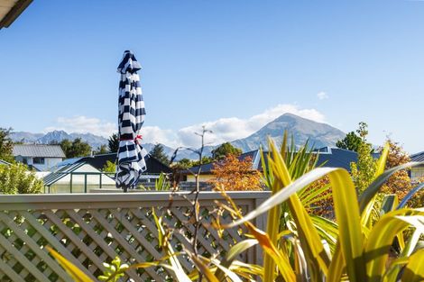 Photo of property in 21 Frye Crescent, Albert Town, Wanaka, 9305