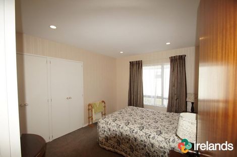 Photo of property in 2/8 Ilam Park Place, Ilam, Christchurch, 8041