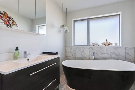 Photo of property in 24 Weka Street, Oxford, 7430
