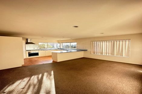 Photo of property in 1/15 Tolben Place, Golflands, Auckland, 2013